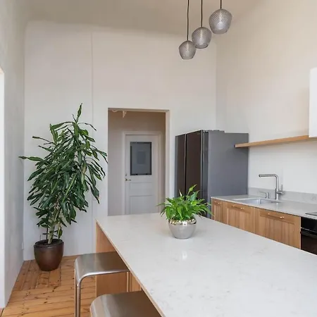 Charming Flat With Beautiful Riverside Views