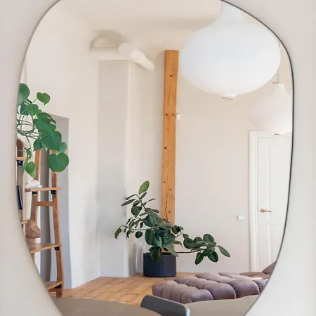 Charming Flat With Beautiful Riverside Views