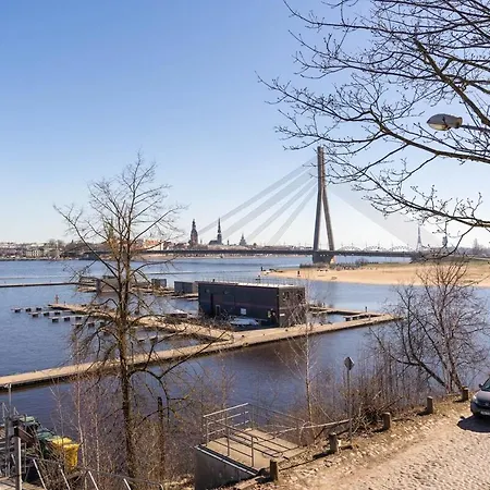 Appartement Charming Flat With Beautiful Riverside Views