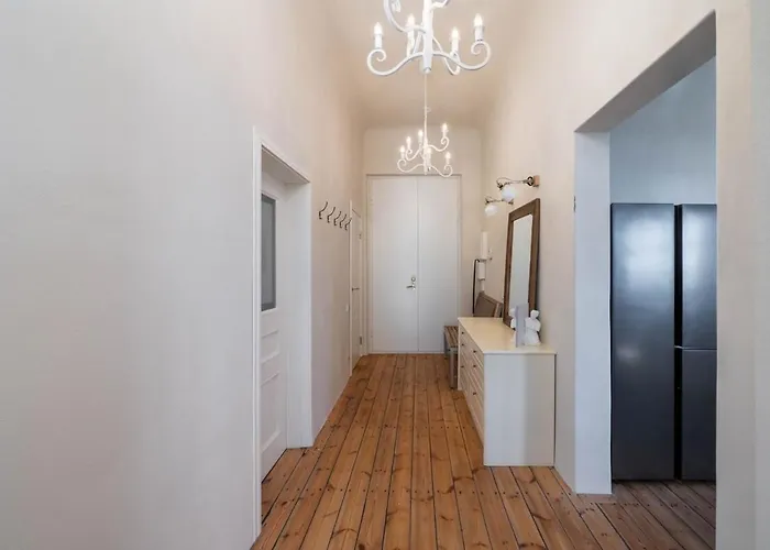 Charming Flat With Beautiful Riverside Views