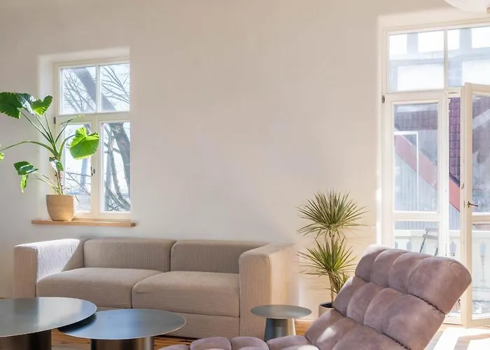 Charming Flat With Beautiful Riverside Views *