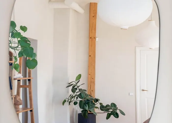 Charming Flat With Beautiful Riverside Views