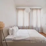 Apartment Charming Flat With Beautiful Riverside Views Riga