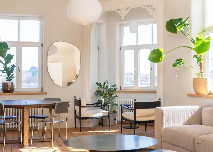 Charming Flat With Beautiful Riverside Views Riga