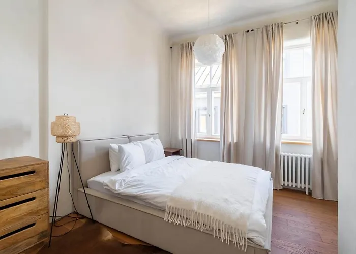 Apartment Charming Flat With Beautiful Riverside Views