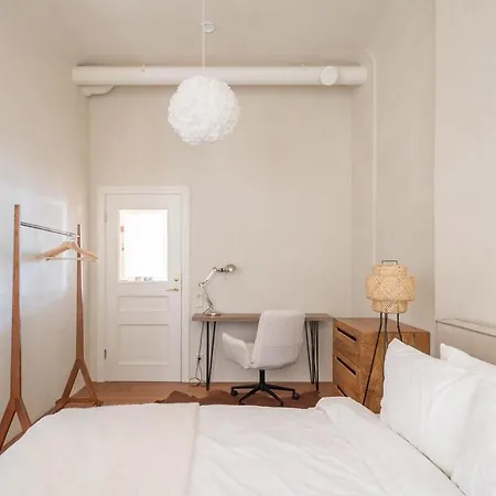 Charming Flat With Beautiful Riverside Views Appartamento Riga